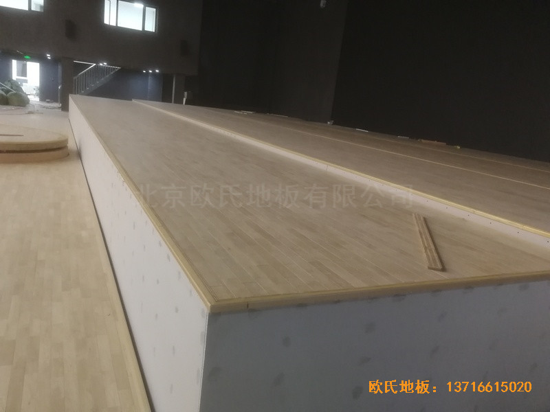 �ӱ��е�ƽһ���������_(t��i)�w��ľ�ذ�ʩ������1